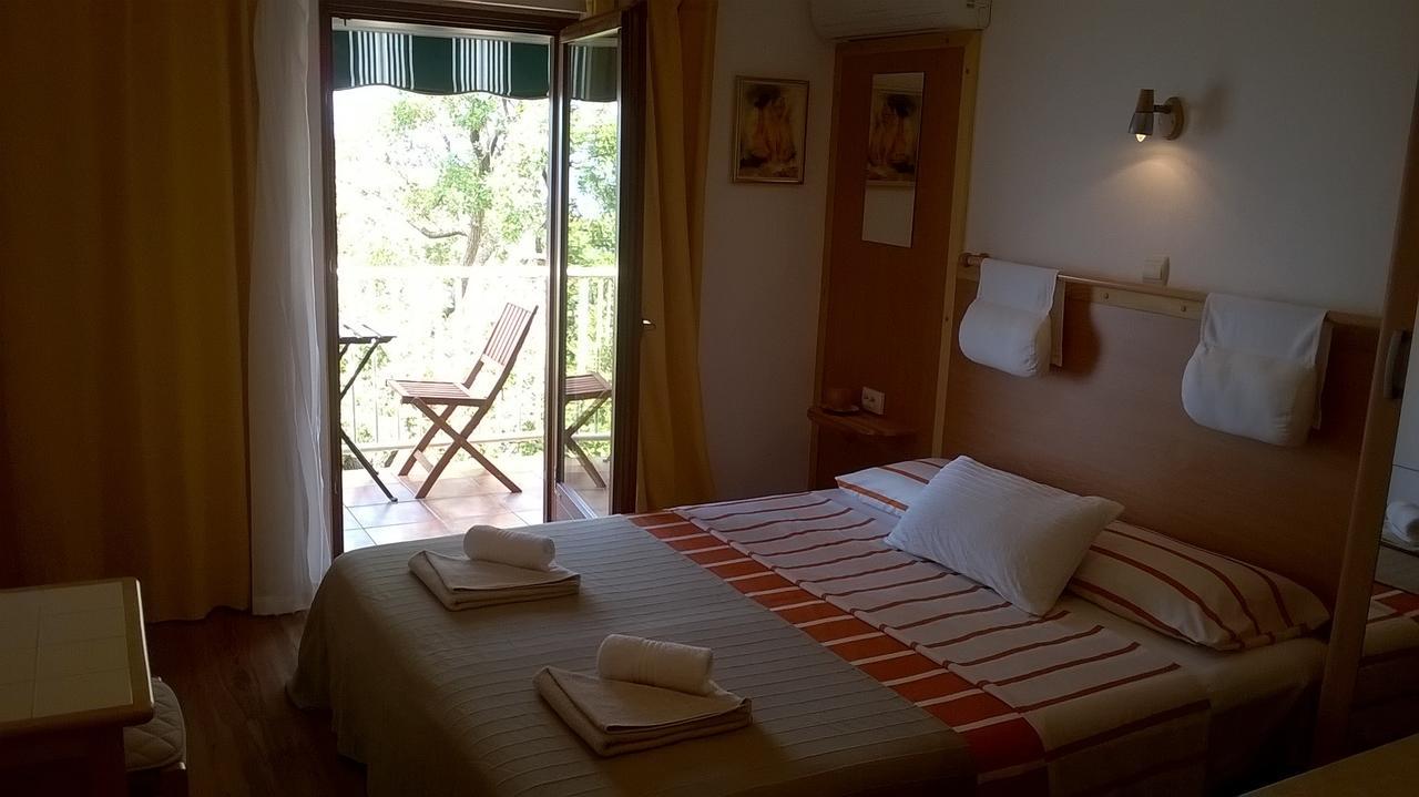 Studios Peric Sveti Stefan Exterior foto